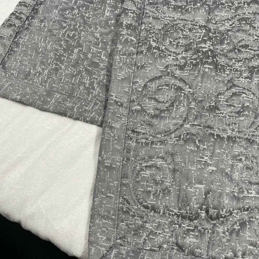 NEW Hotel Collection Classic Embossed Jacquard Quilted (1) Standard‎ Sham